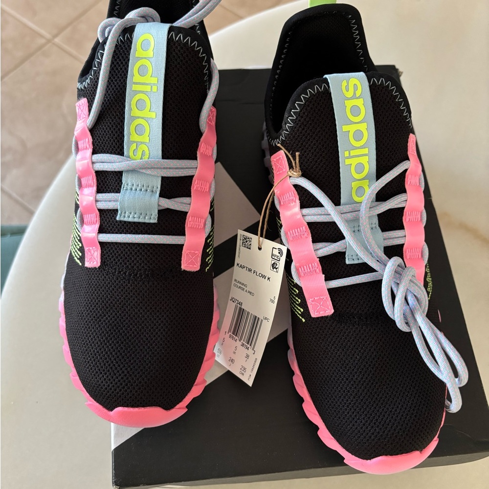 Adidas Kids Kaptir Flow Style Sneakers - New with Tags